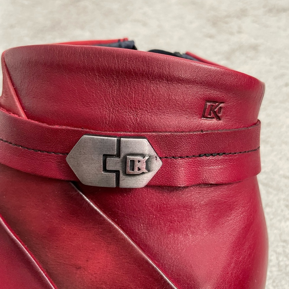 Dorking ankle boots in colour red new with tags in size 37 EU (6.5 US) - Picture 5 of 10
